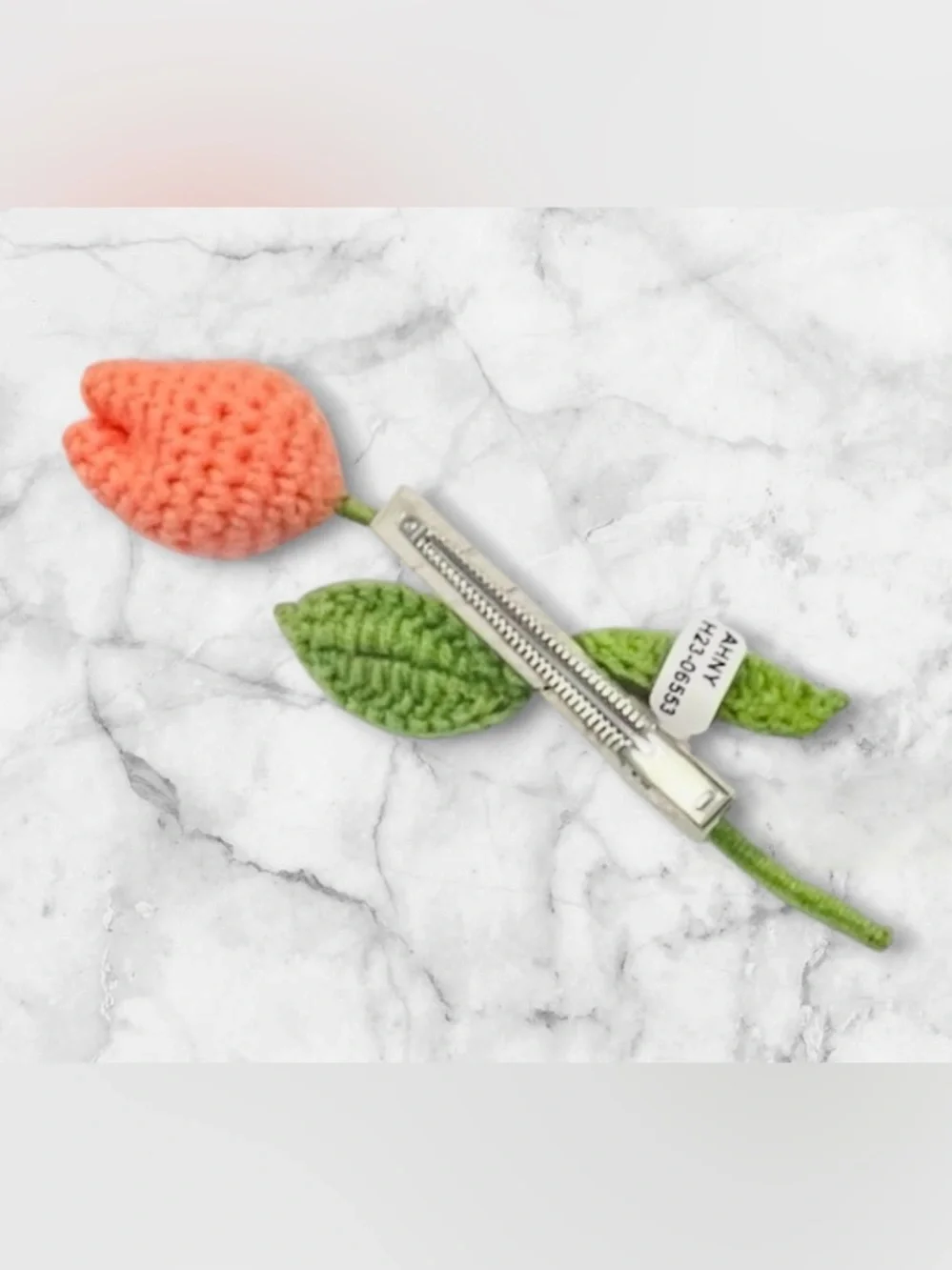 NWT Crochet Tulip Hair Claw Clip